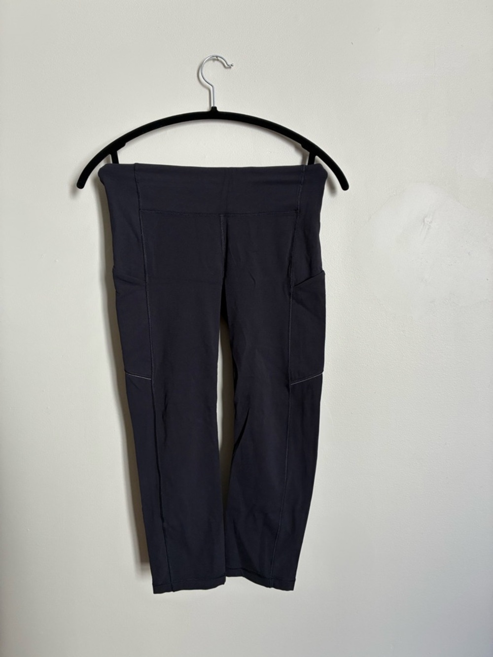 Lululemon Black High-Waist Pocket Capri Leggings